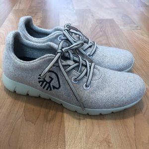 Giesswein Merino Wool Runners,US 8 EU 39